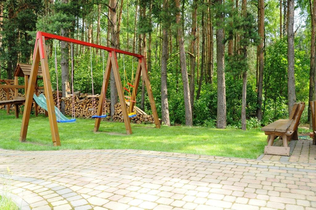 スマルジェビツェ Lesny Zakatek Bed & Breakfast エクステリア 写真